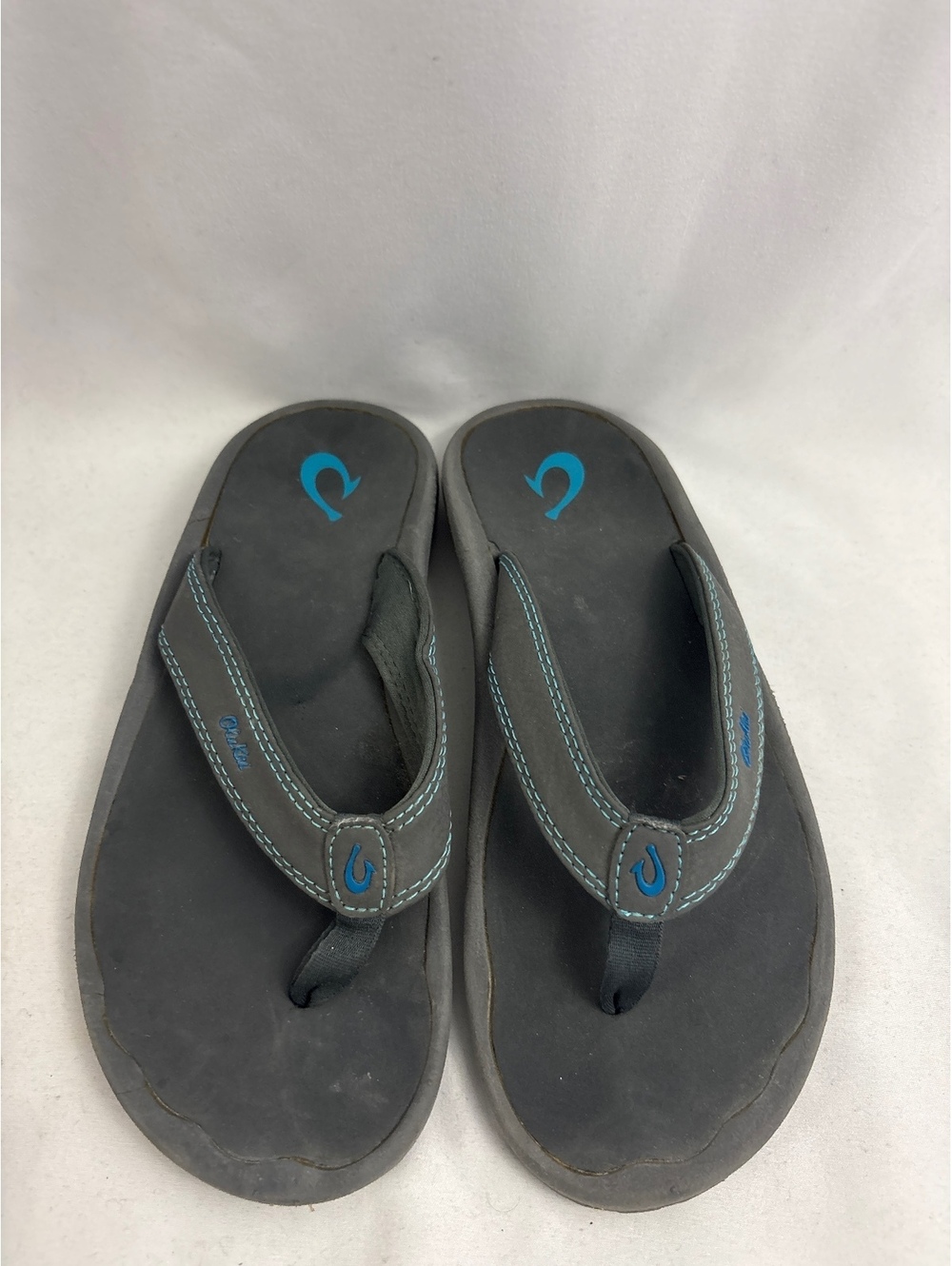 Olukai Ohana Grey Sandals Flips Flops Boys Youth 4/5